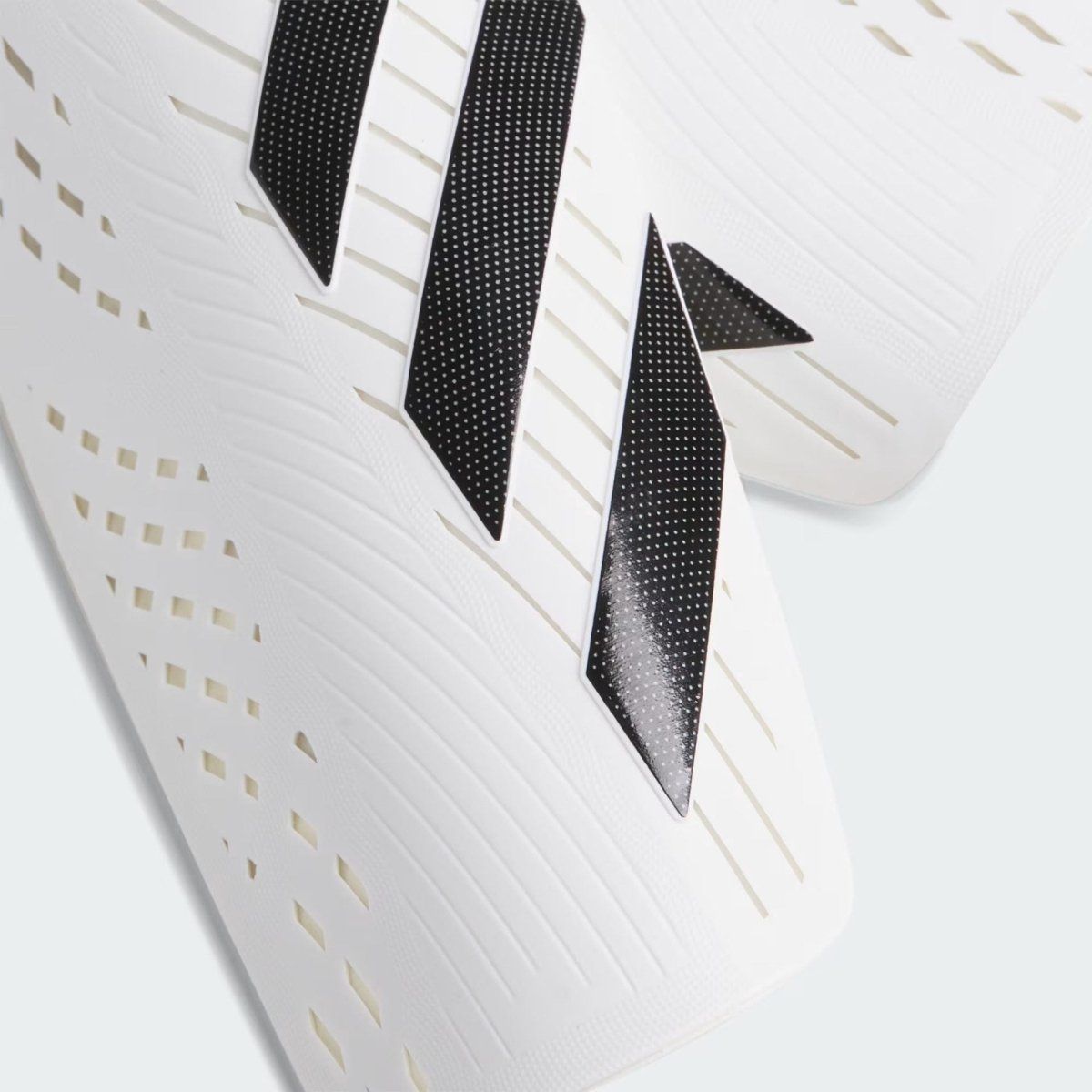 CANILLERAS ADIDAS TIRO CLUB BLANCO/NEGRO ADULTO | IP3995 ADIDAS L - RealSport