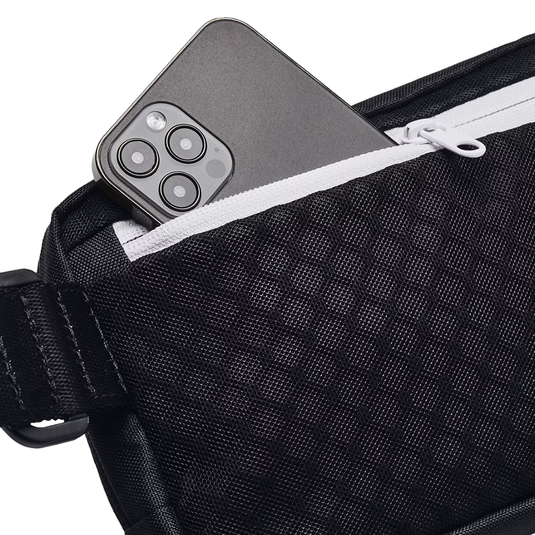 BANANO UNDER ARMOUR ESSENTIAL | 1378418-001