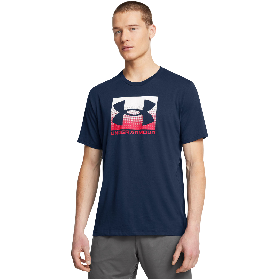 POLERA UNDER ARMOUR BOXED SPORTS HOMBRE | 1386793-408
