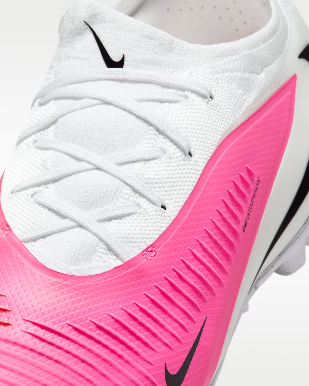 ZAPATILLAS DE BABYFÚTBOL NIKE PHANTOM 6 LOW PRO TF ADULTO | IQ2155-900