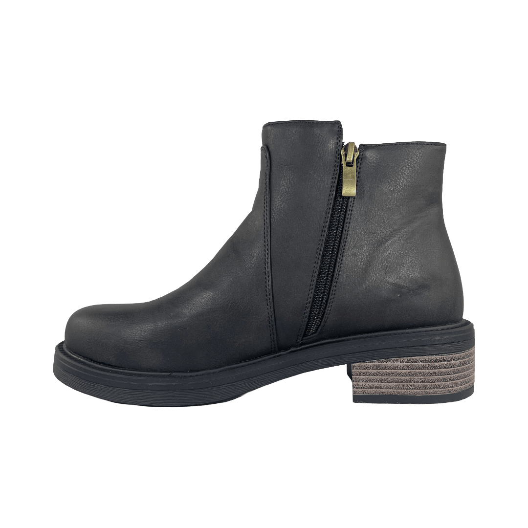BOTINES POLICE NEGRO CASUAL MUJER MR - W1652 - R2661 POLICE 35 - CalzadosPaola