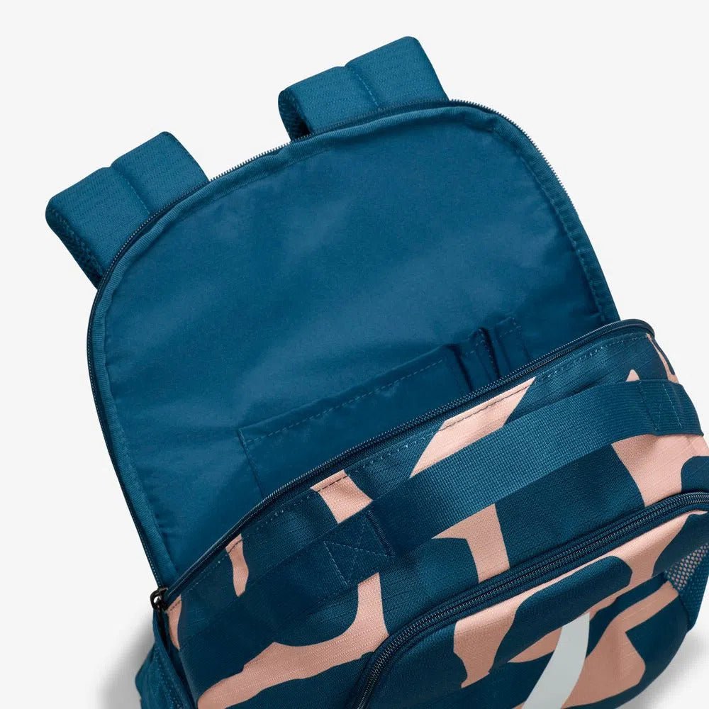 MOCHILA NIKE BRASILIA NIÑOS | DQ5341 - 460 NIKE - CalzadosPaola