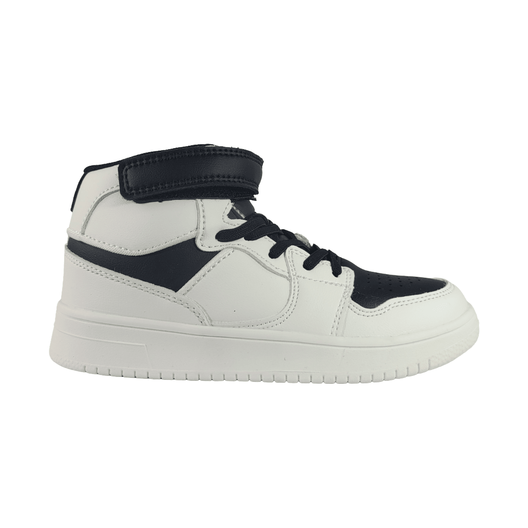 ZAPATILLAS URBANAS SKATER BLANCO/NEGRO INFANTIL | 800 - 0001 SKATER 27 CL / 18 CM - CalzadosPaola