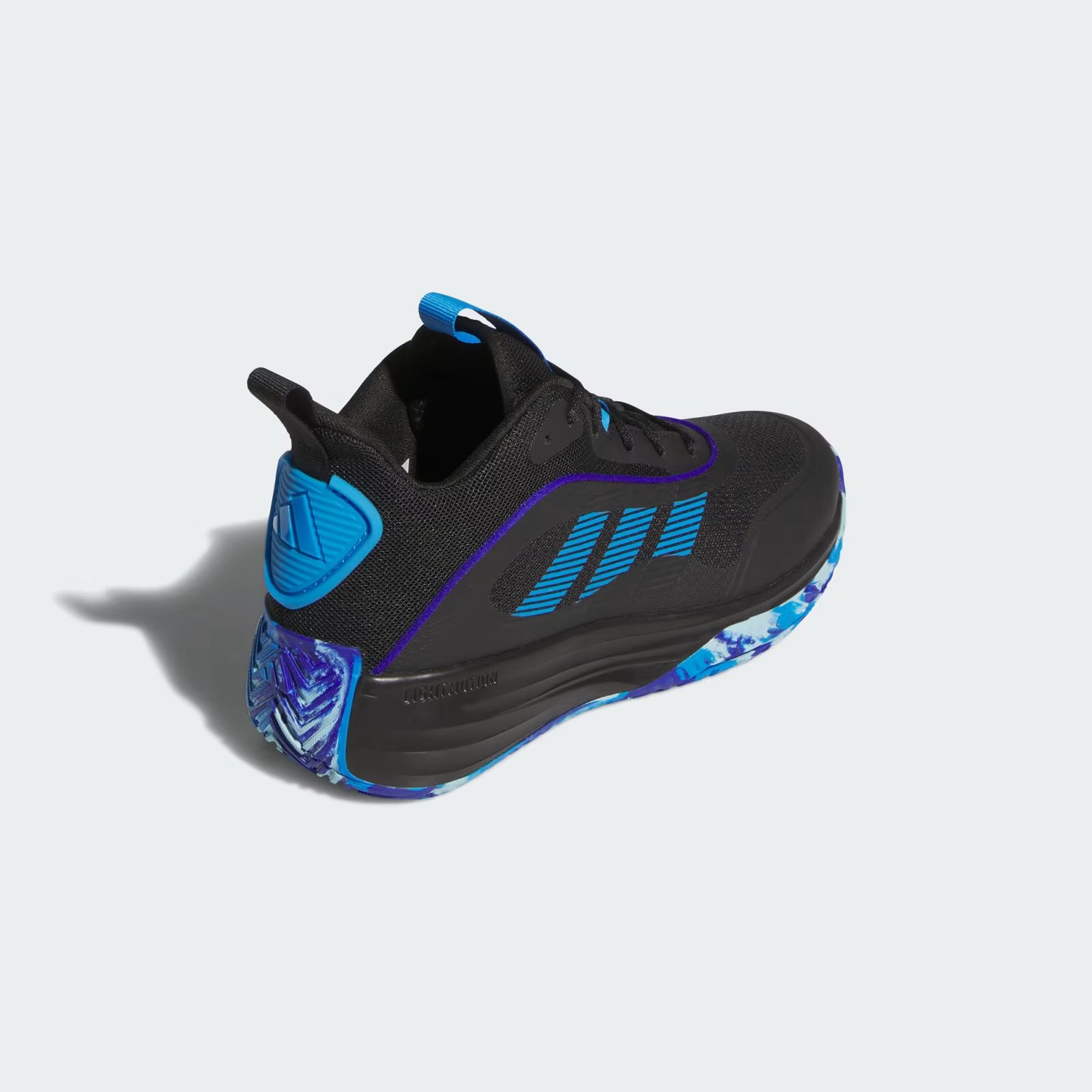 ZAPATILLAS DE BASKETBALLA OWNTHEGAME 3 ADIDAS LA0471